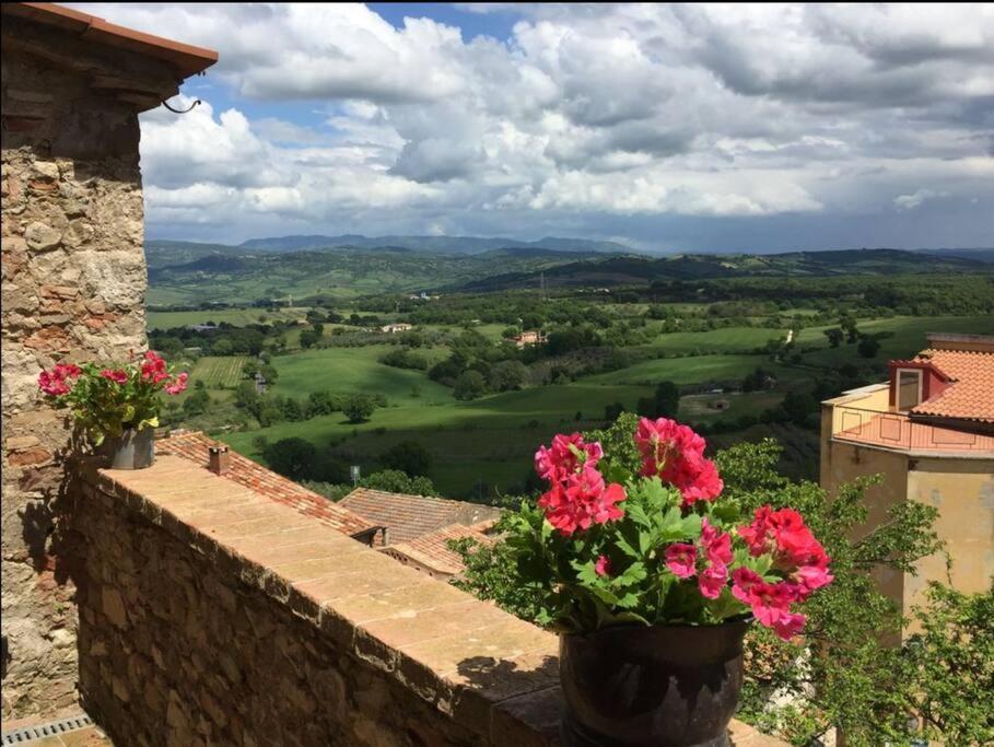 Zauber Im Turm - In Einem Der Schoensten Doerfer Montemerano Esterno foto